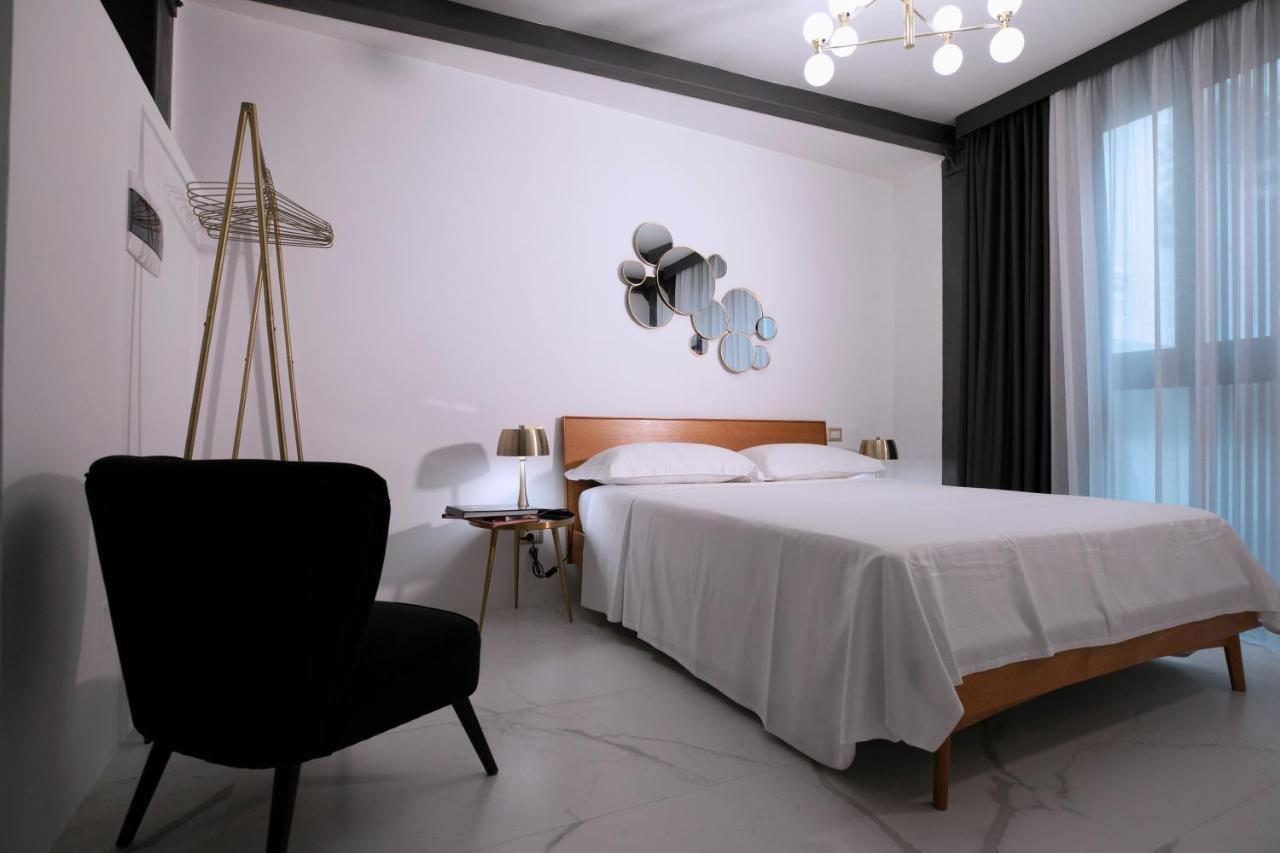 Azzoli Trapani - Apartments&Skypool - Adults Only المظهر الخارجي الصورة