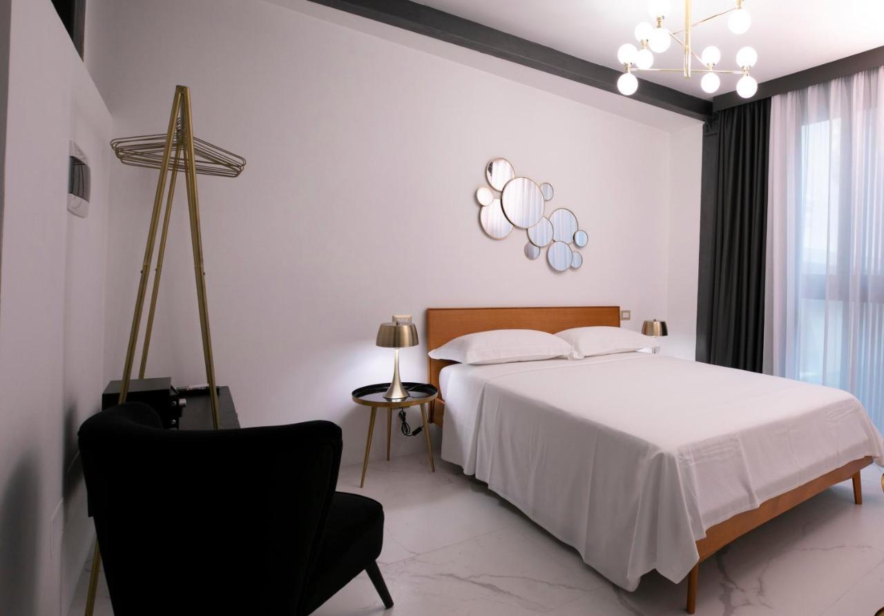 Azzoli Trapani - Apartments&Skypool - Adults Only المظهر الخارجي الصورة