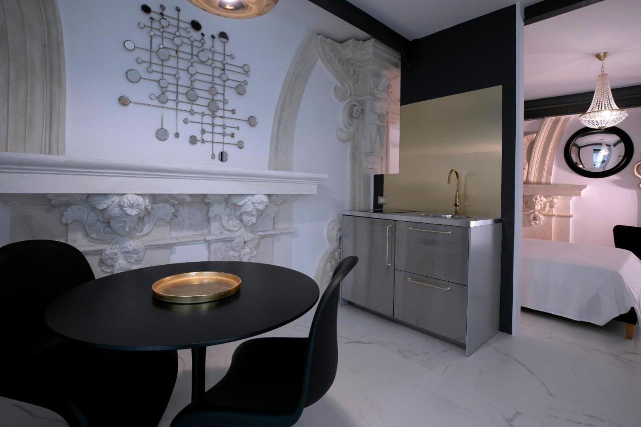 Azzoli Trapani - Apartments&Skypool - Adults Only المظهر الخارجي الصورة