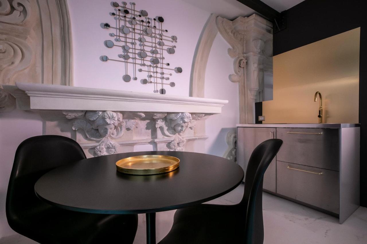 Azzoli Trapani - Apartments&Skypool - Adults Only المظهر الخارجي الصورة