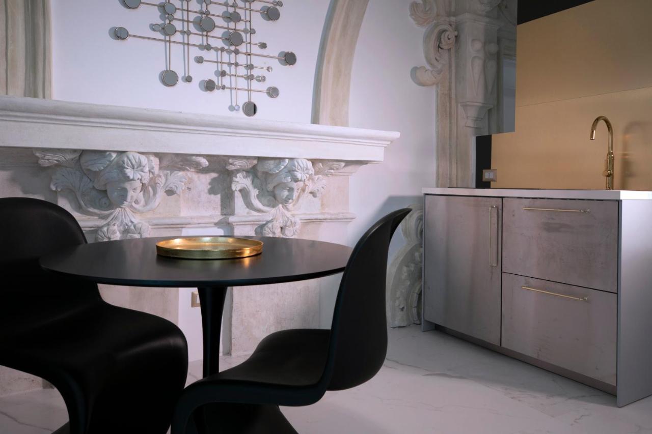 Azzoli Trapani - Apartments&Skypool - Adults Only المظهر الخارجي الصورة
