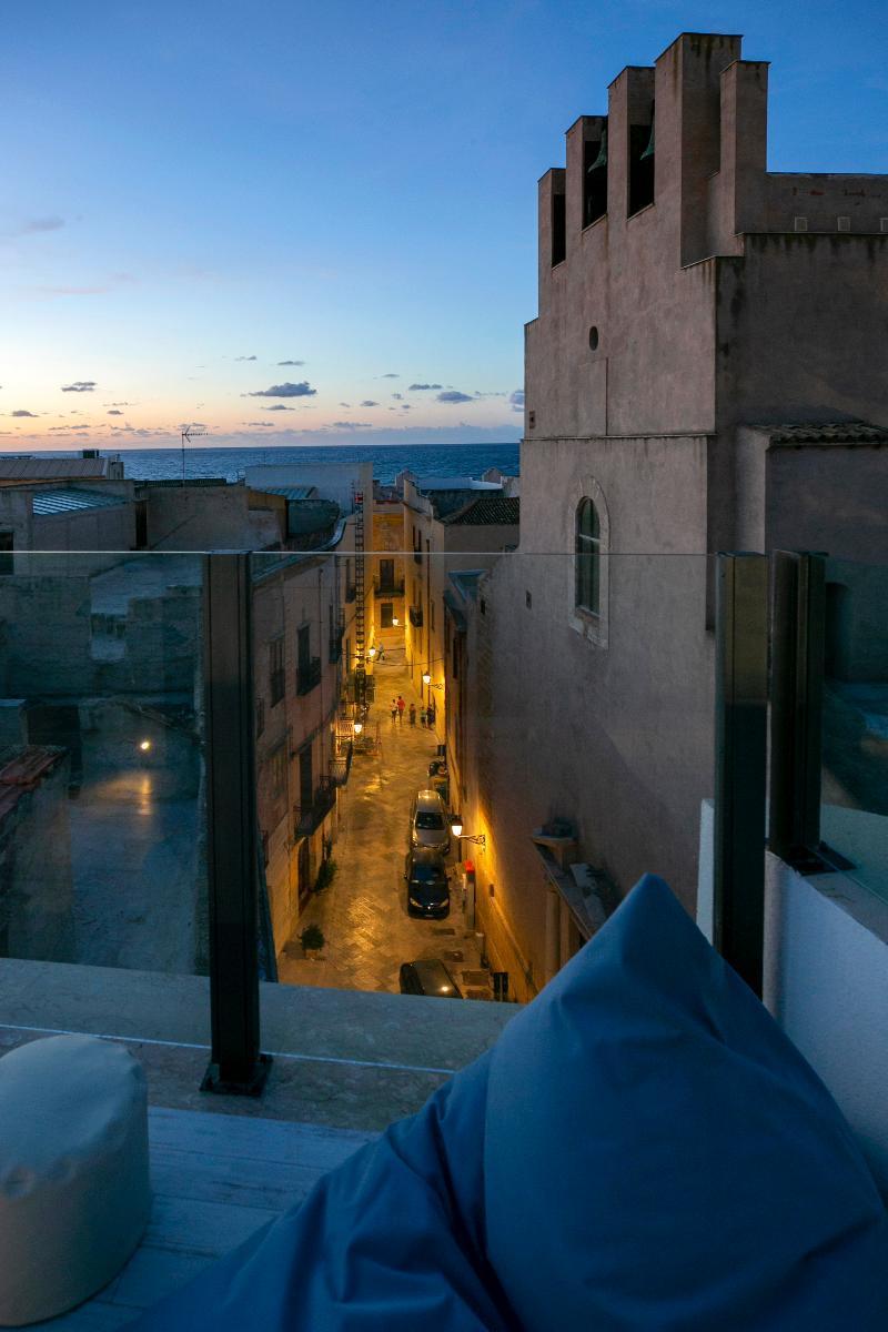 Azzoli Trapani - Apartments&Skypool - Adults Only المظهر الخارجي الصورة