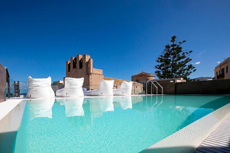 Azzoli Trapani - Apartments&Skypool - Adults Only المظهر الخارجي الصورة