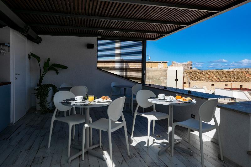 Azzoli Trapani - Apartments&Skypool - Adults Only المظهر الخارجي الصورة